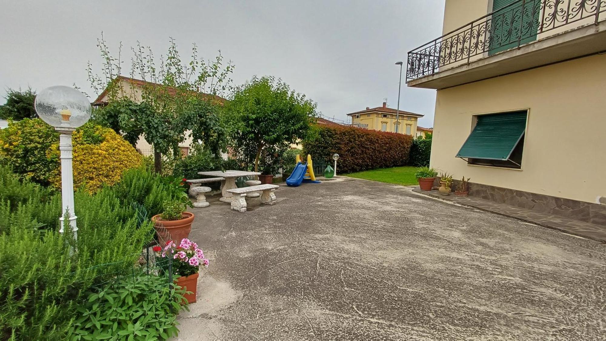 Casa Vacanze Luisa Lazzeretto Exteriör bild